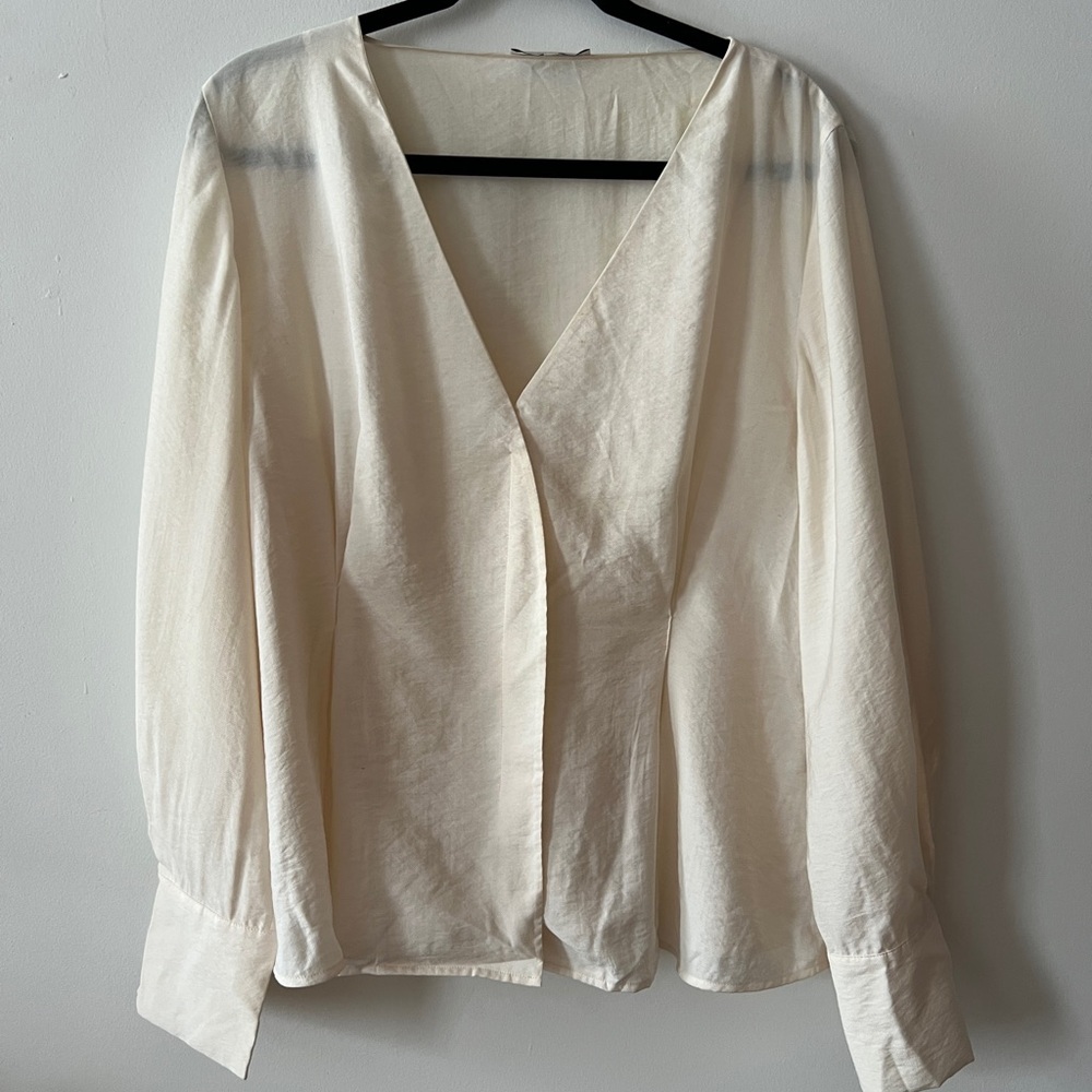 Vince Blush V-Neck Blouse with Darts, Size Large
